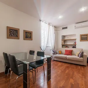 Apartment Casa Zeffiro - Fromhometorome, Rome