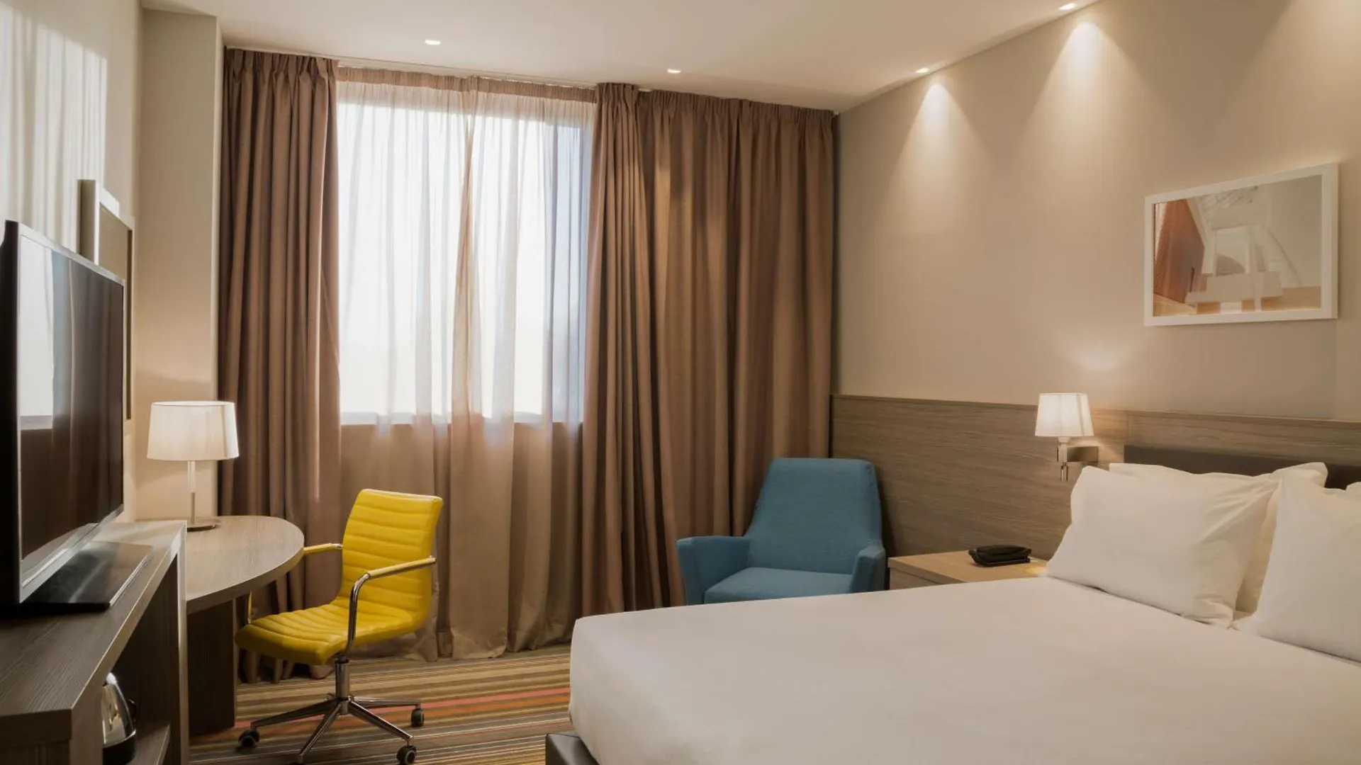 Hampton By Hilton Rome East Hotel