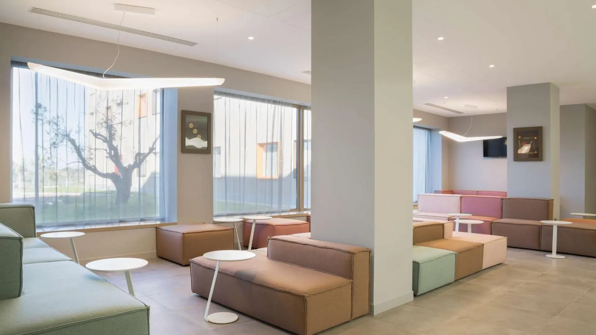 Hampton By Hilton Rome East Hotell 3*,  Italien