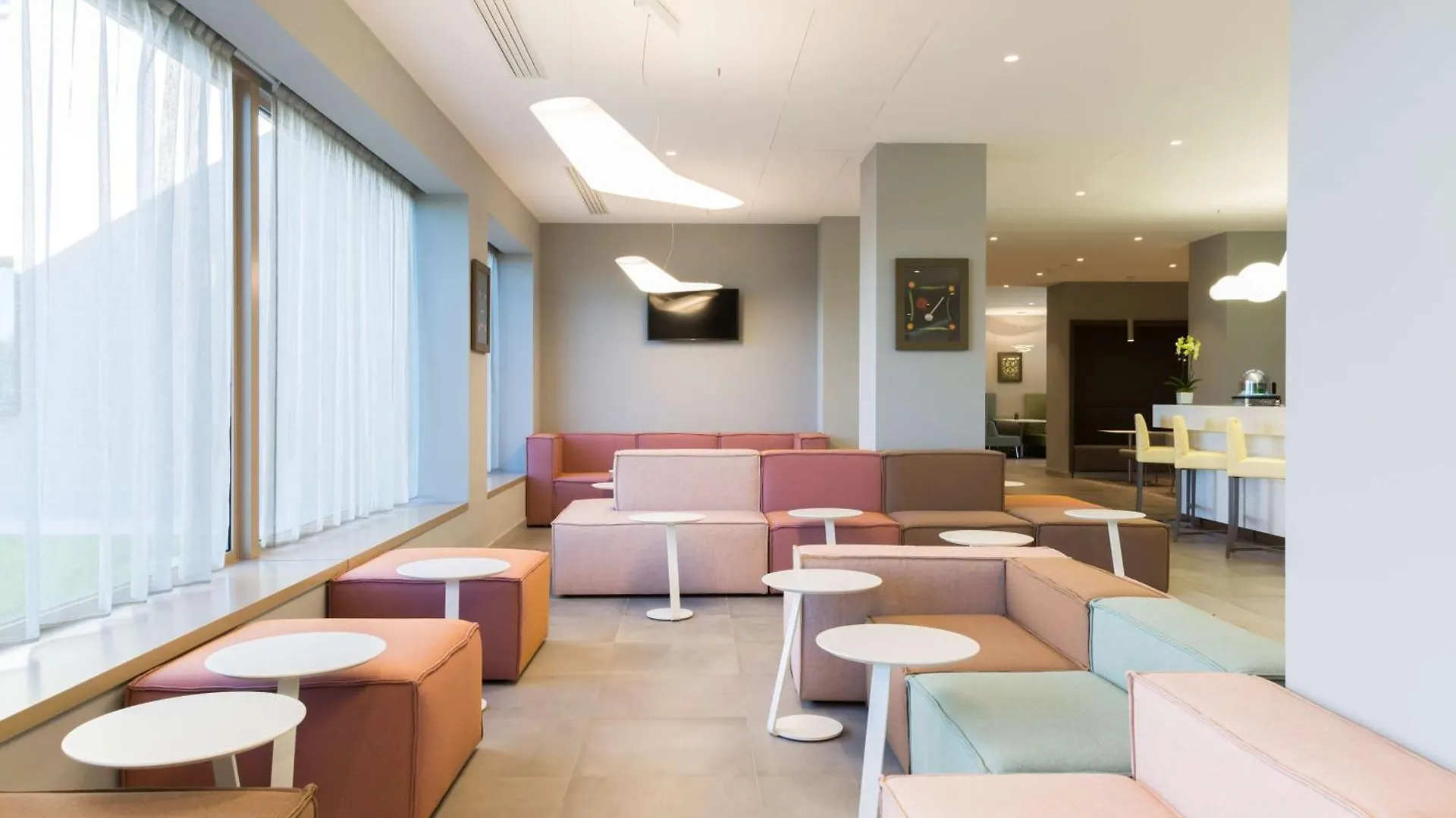 Hampton By Hilton Rome East Hotell