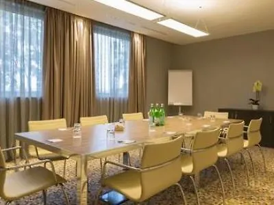 Hotel Hampton By Hilton Rome East